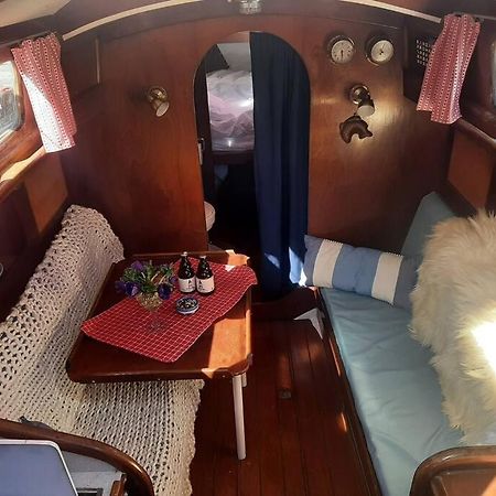 Cosy Sailingboat In Vlissingen Hotel Esterno foto