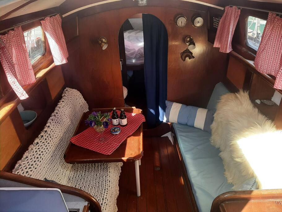 Cosy Sailingboat In Vlissingen Hotel Esterno foto