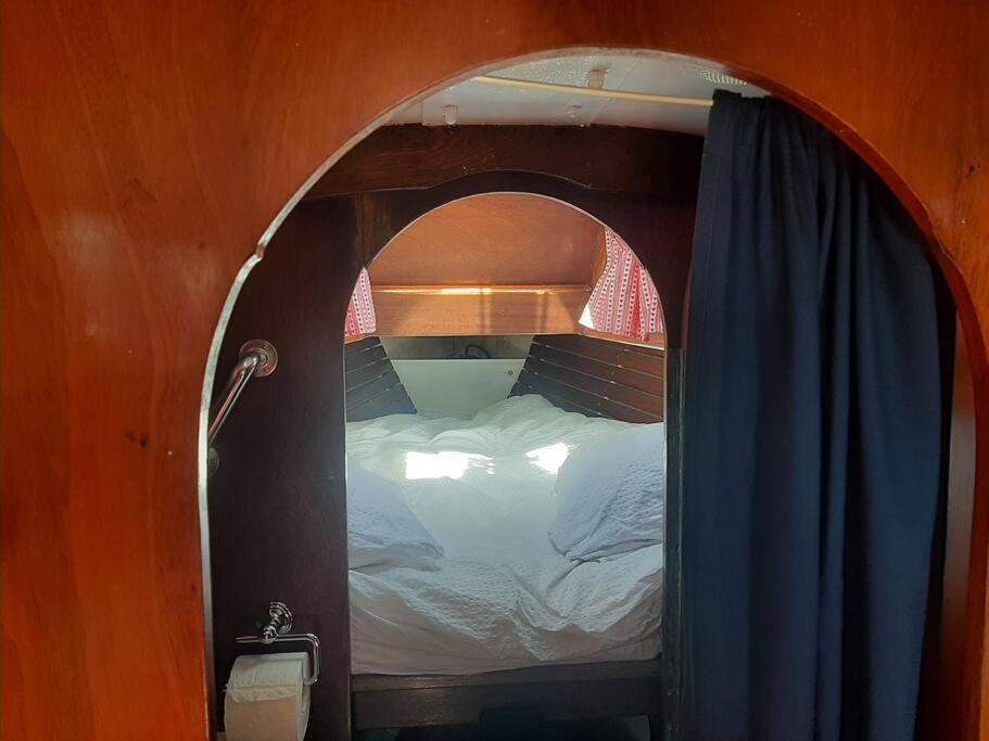 Cosy Sailingboat In Vlissingen Hotel Esterno foto